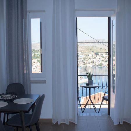 Duchess Harbour View Apartment Sými Luaran gambar