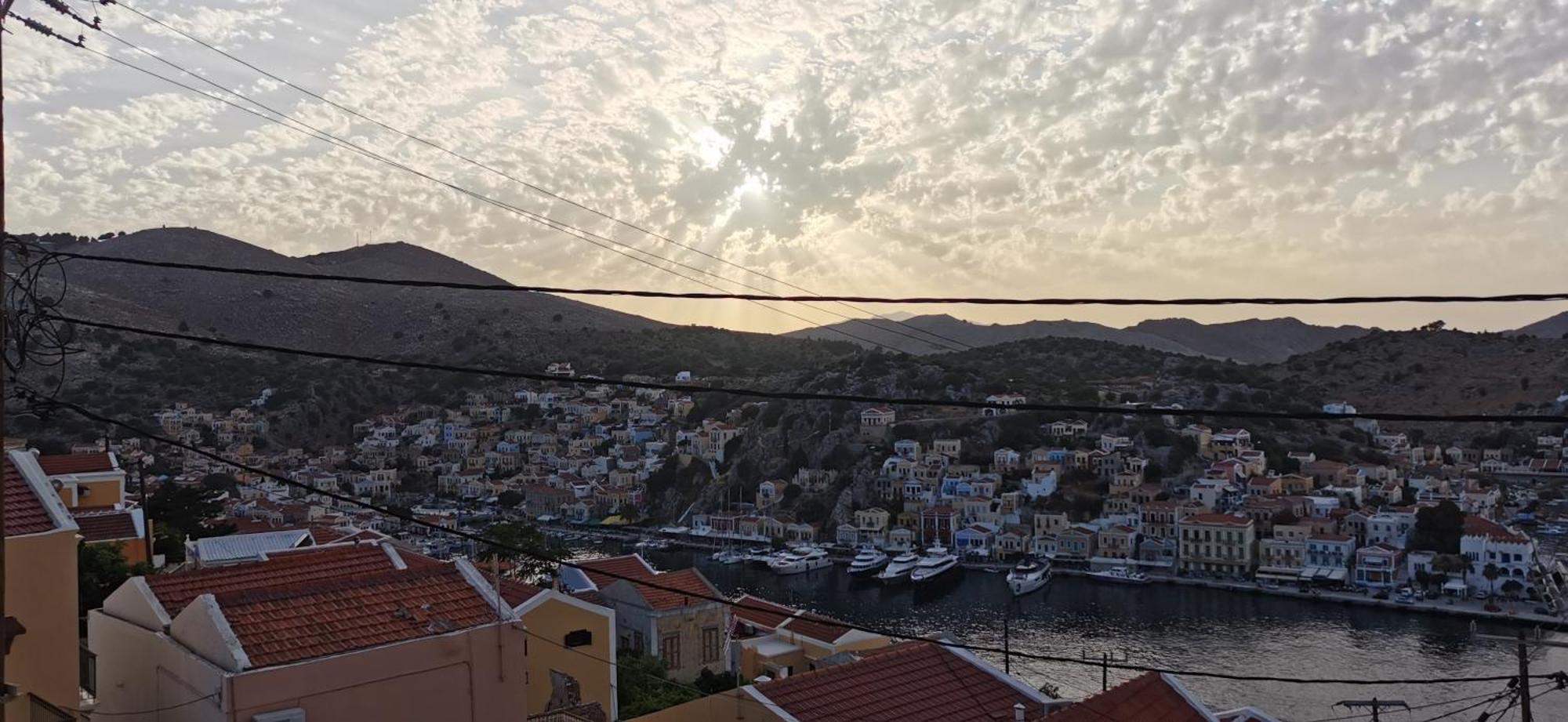 Duchess Harbour View Apartment Sými Bilik gambar